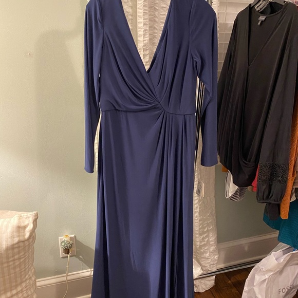 Brand new David’s Bridal Formal Dress Size 12 color Navy - Picture 4 of 11